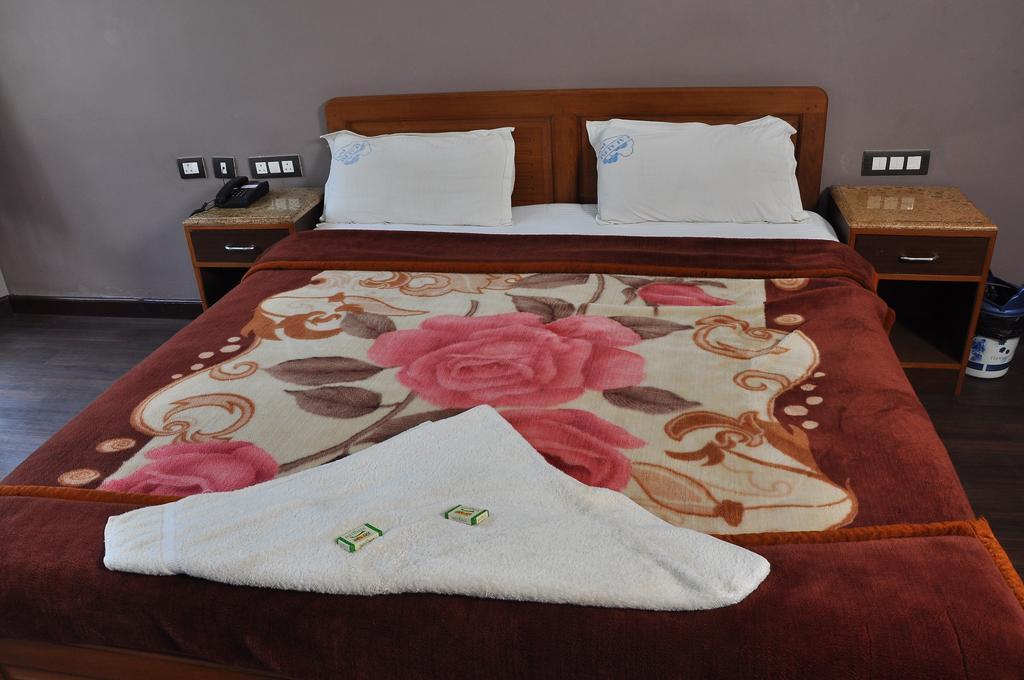 Grand Paradise Inn Kodaikanal Rum bild